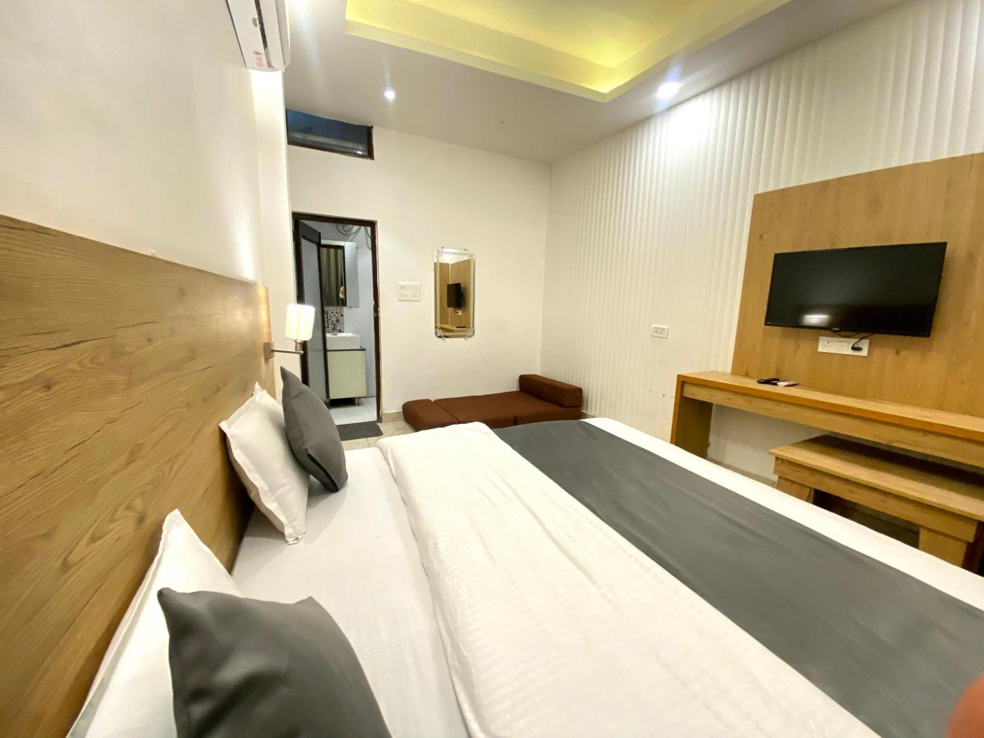 Sonu Guesthouse & Hostel, Rishīkesh Zewnętrze zdjęcie